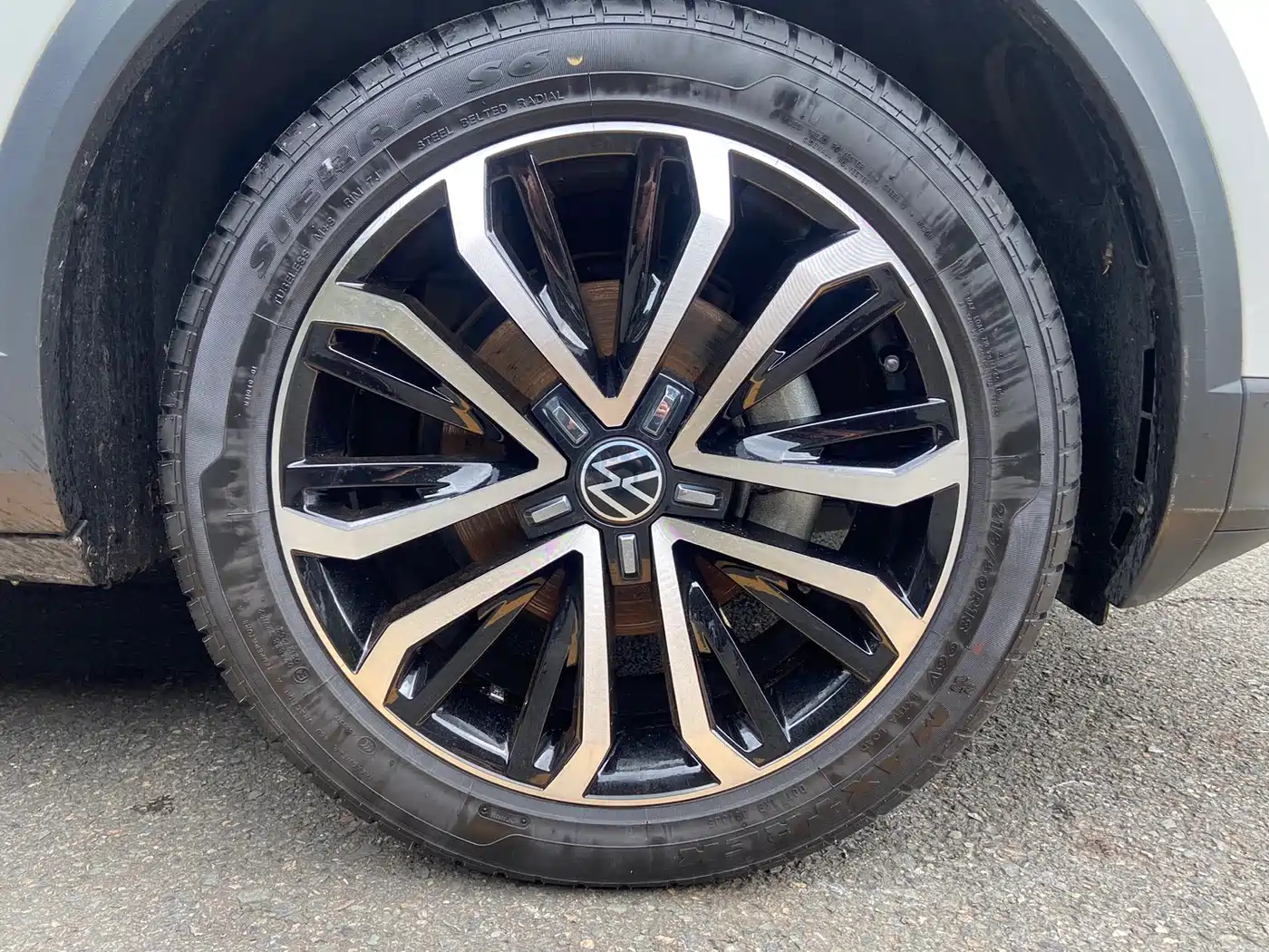 VOLKSWAGEN T ROC EXPLORING SONGS