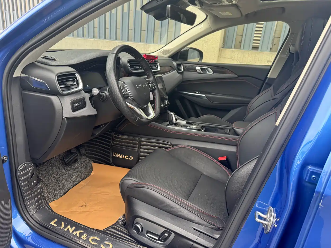 Lynk & Co 02 2018 2.0T Automatic 2WD Jin Pro Version China VI фото 3