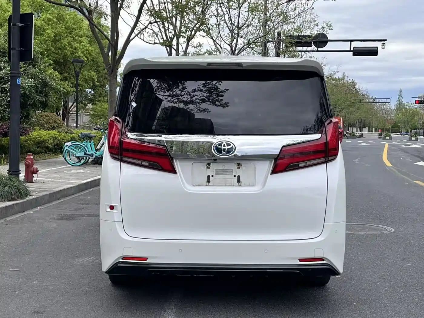 Toyota Alphard 2021 Hybrid 2.5L Premium фото 6