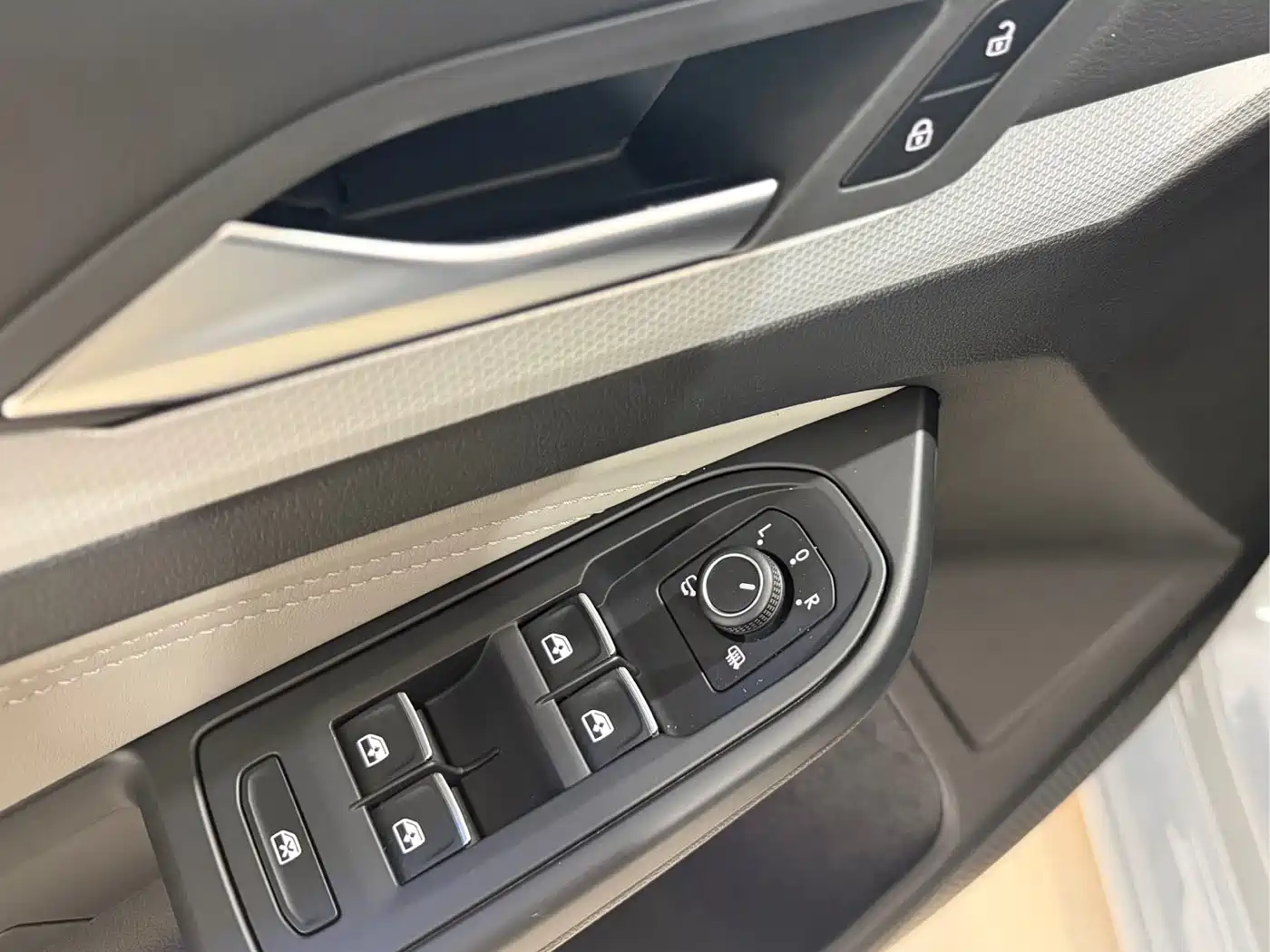 Volkswagen Golf 2023 Facelift 280TSI DSG Pro фото 17