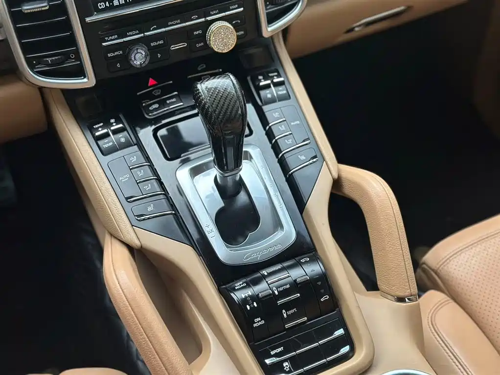 Porsche Cayenne 2011 Cayenne 3.0T фото 15