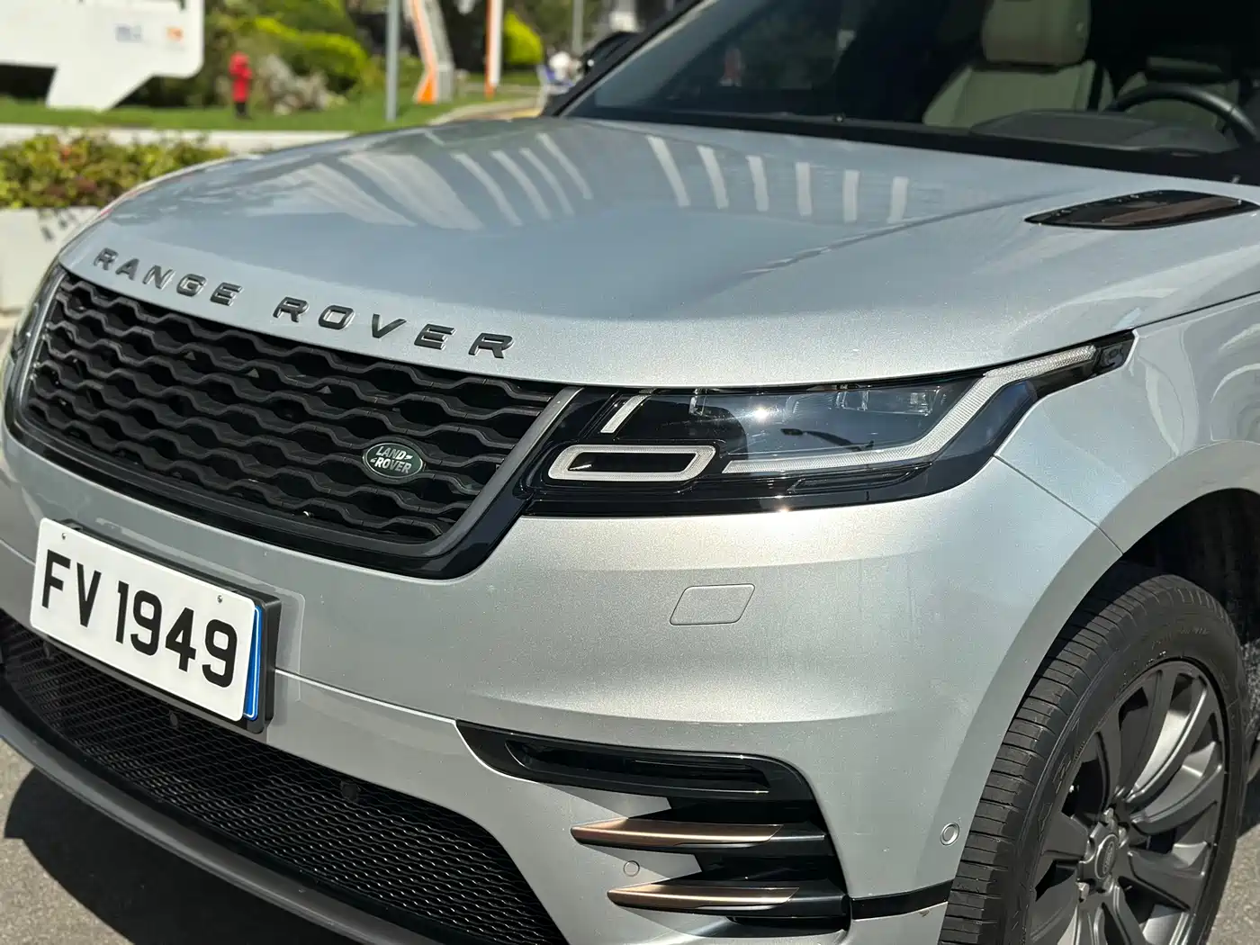 Photo 8 - Land Rover Range Rover Velar
