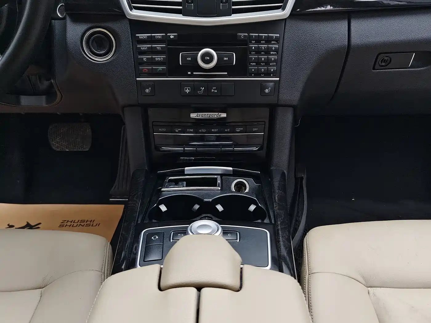 Mercedes-Benz E-Class 2010 E 300 L Fashion фото 10