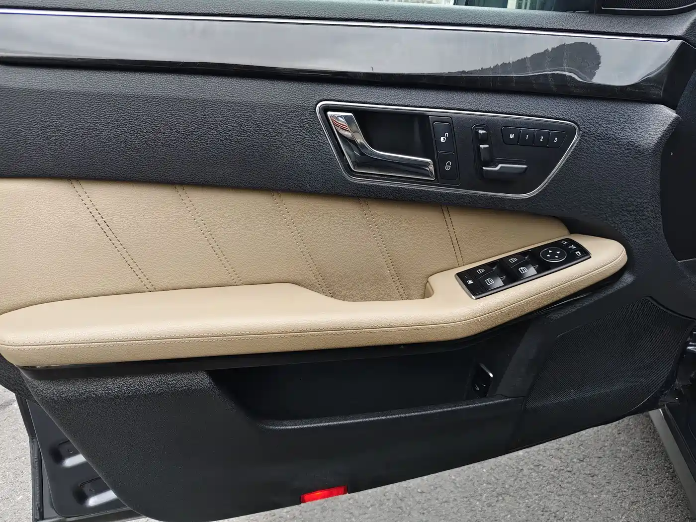 Mercedes-Benz E-Class 2010 E 300 L Fashion фото 15