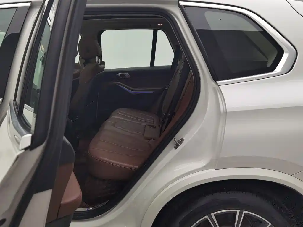 Photo 15 - BMW X5 (Import)