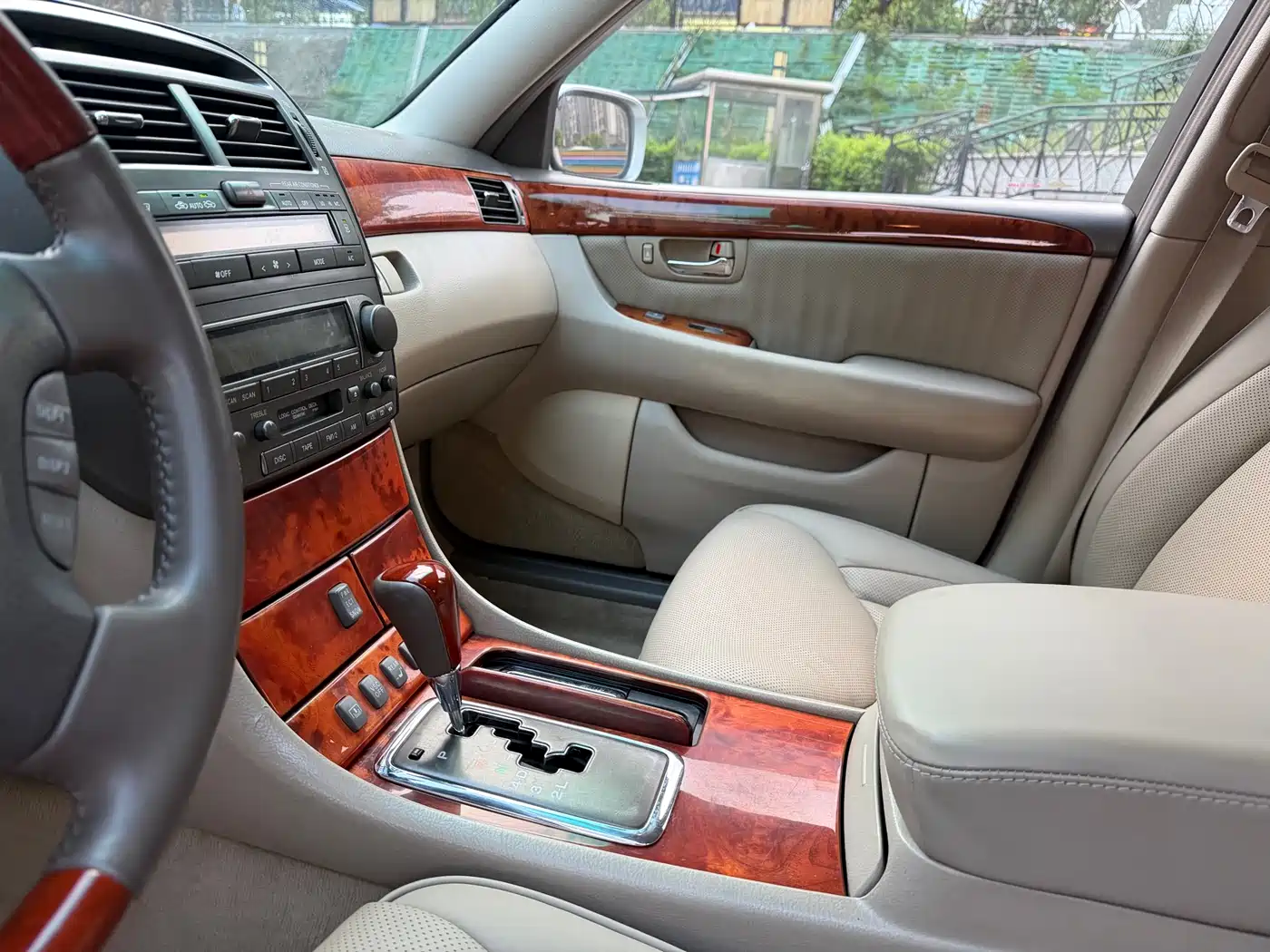 Lexus LS фото 9
