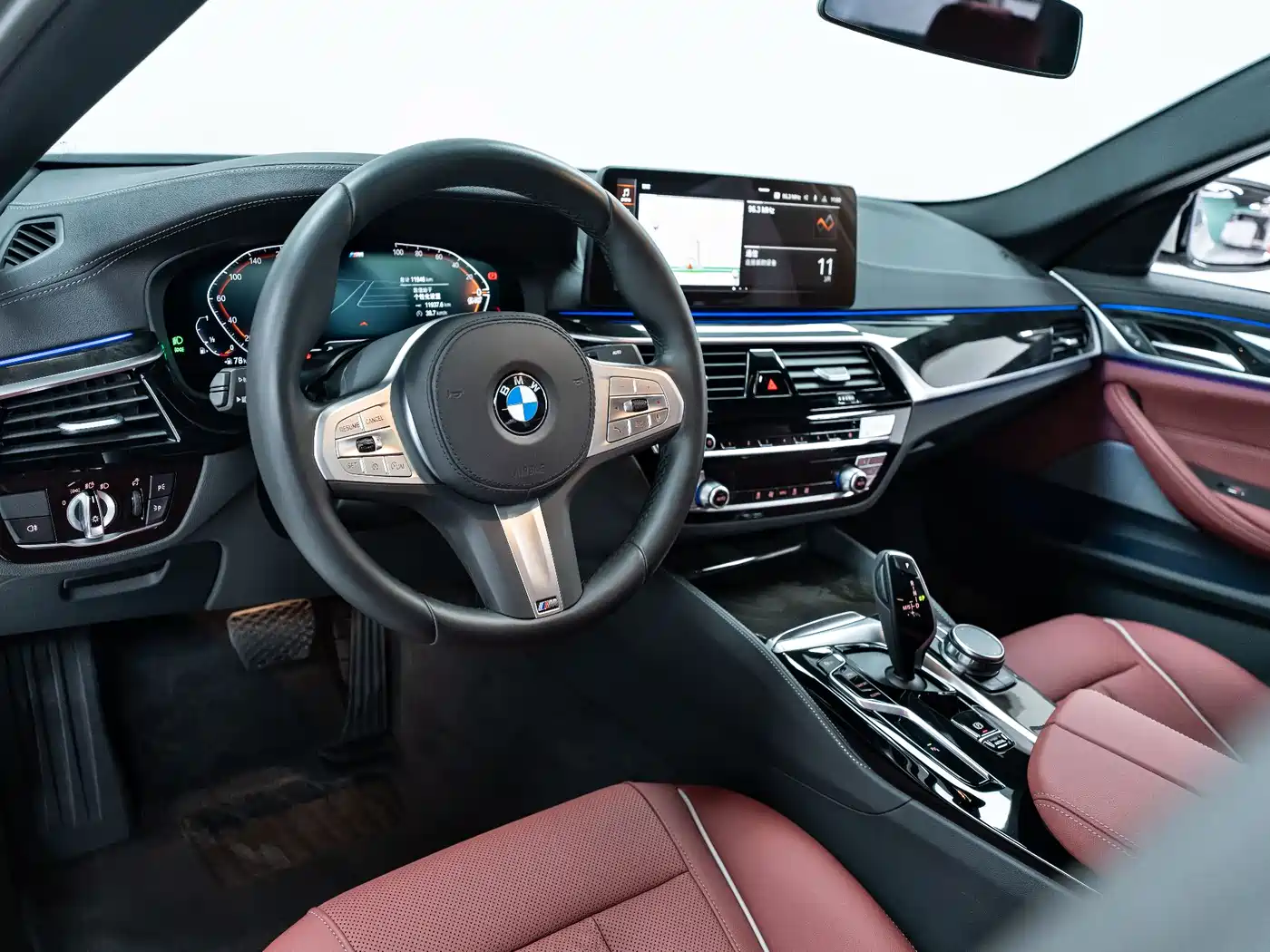 BMW 5 Series 2022 525Li M Sport Package фото 7