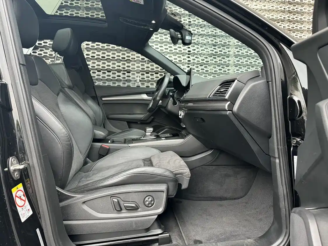 Audi Q5L Sportback 2021 40 TFSI Luxury фото 12