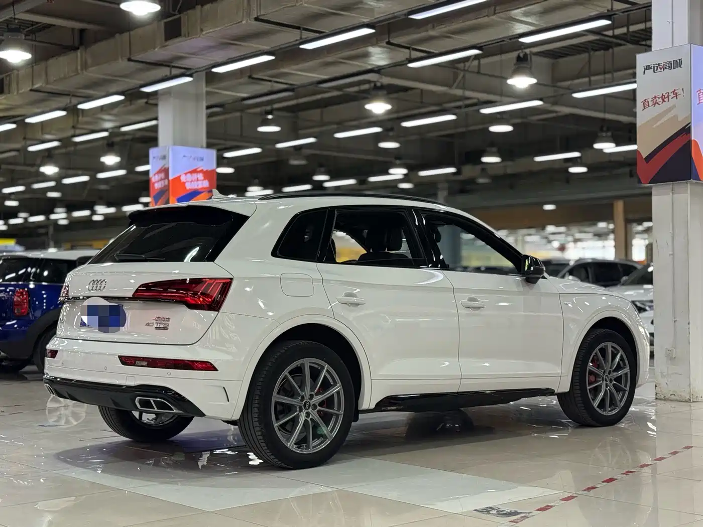 Audi Q5L 2024 Model 40 TFSI Luxury Dynamic фото 6