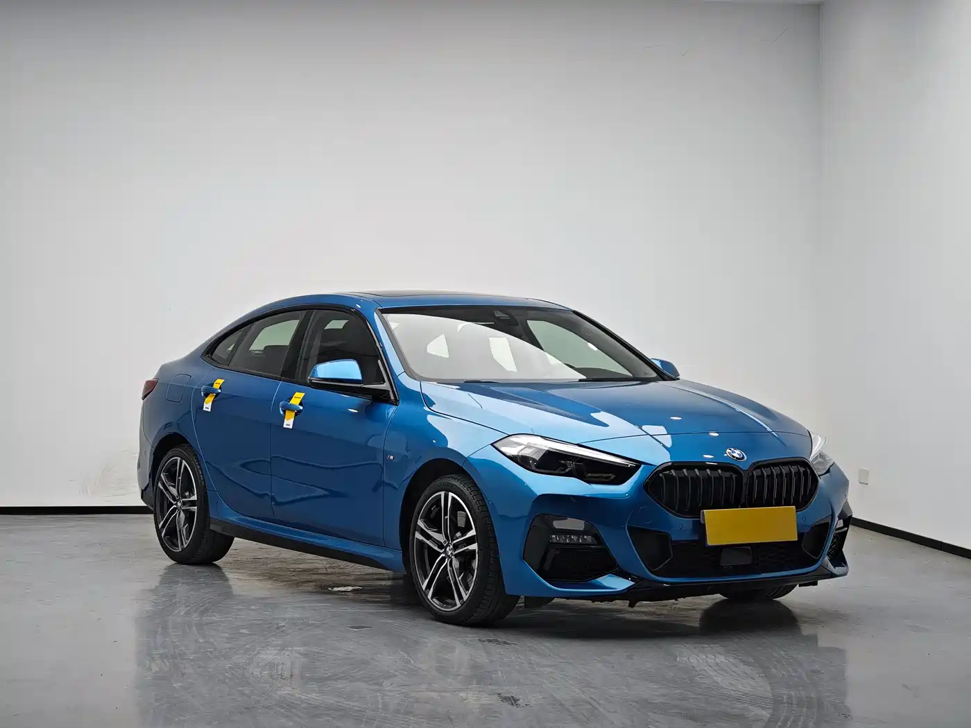 BMW 2 Series (Import) 2023 225i 4-Door Coupe M Sport Shadowline Package фото 2