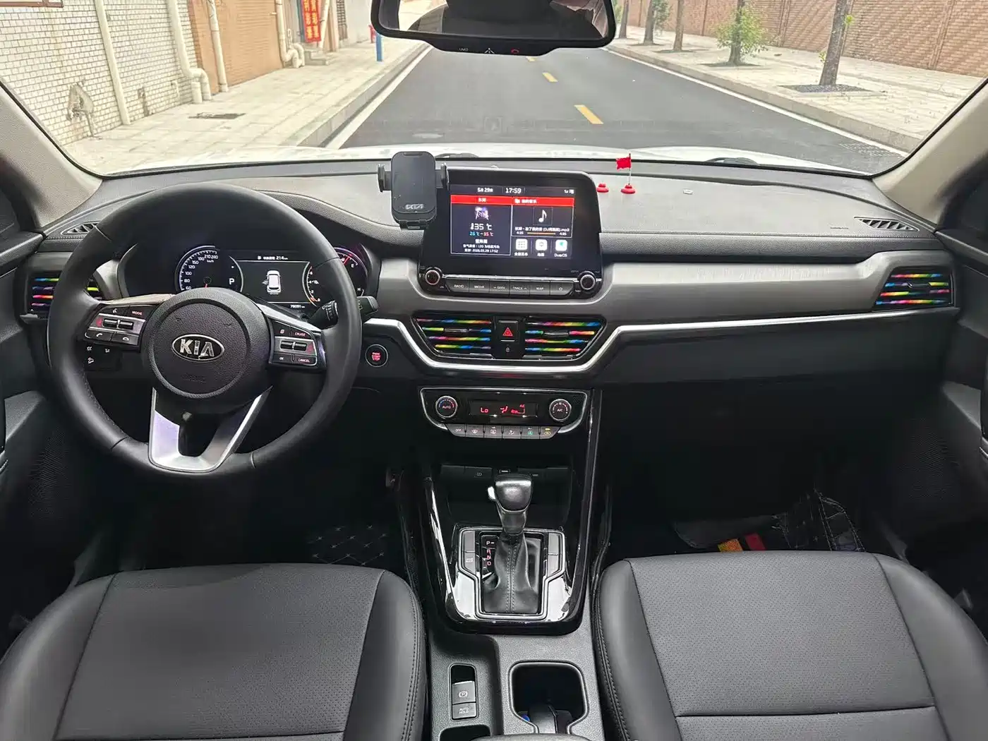 Kia Sportage 2019 2.0L Automatic Smart Luxury Edition фото 9
