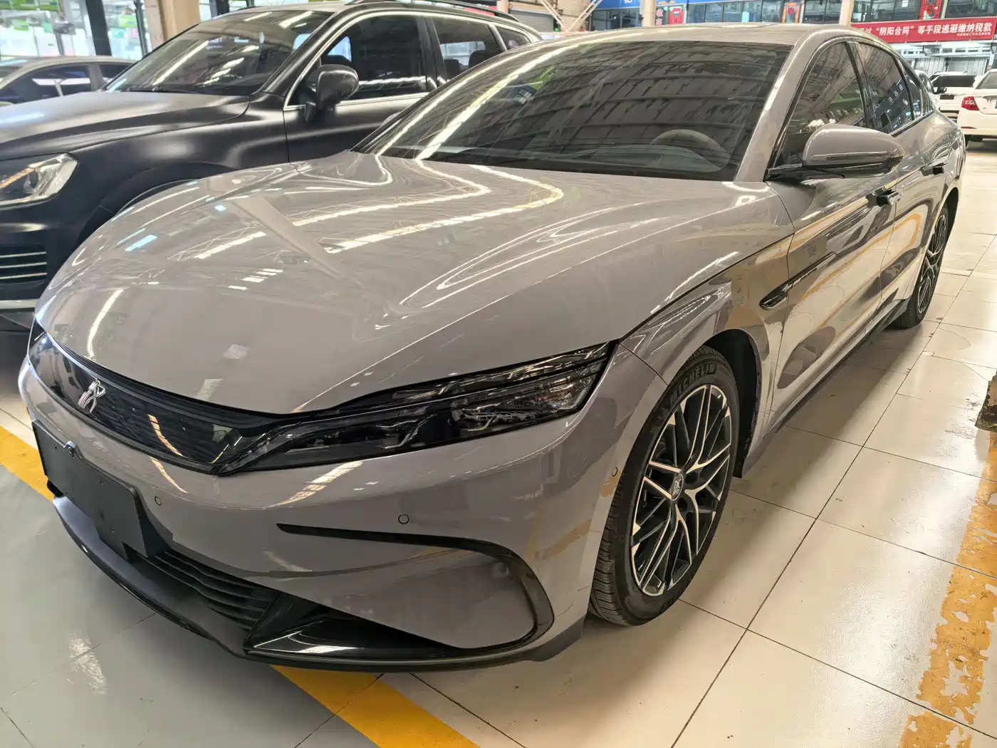 BYD Han 2025 Model EV 701KM Luxury Version