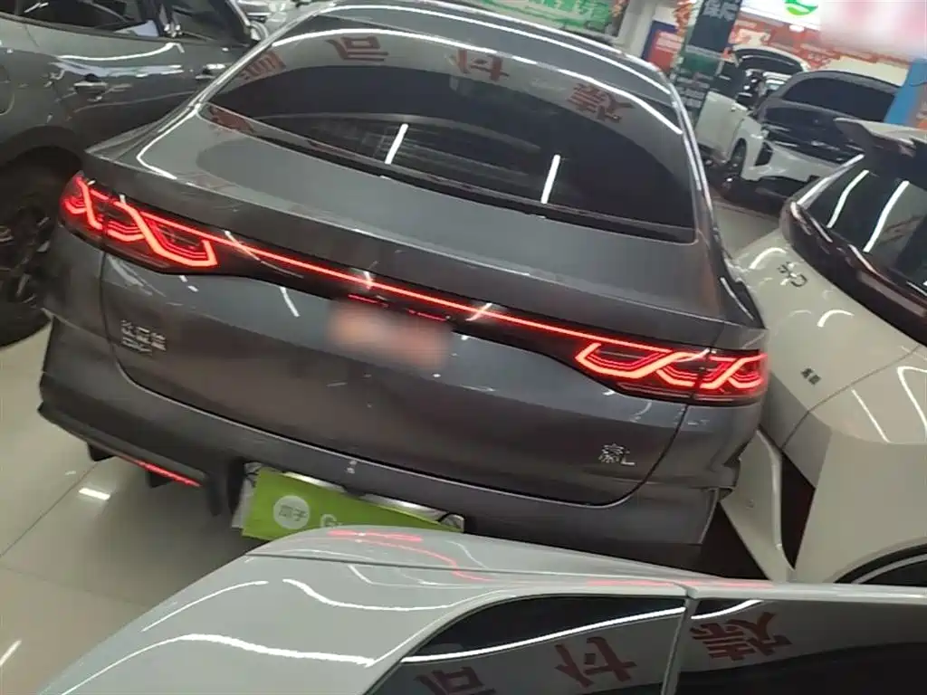 BYD Qin L 2024 DM-i 120KM Leading фото 7