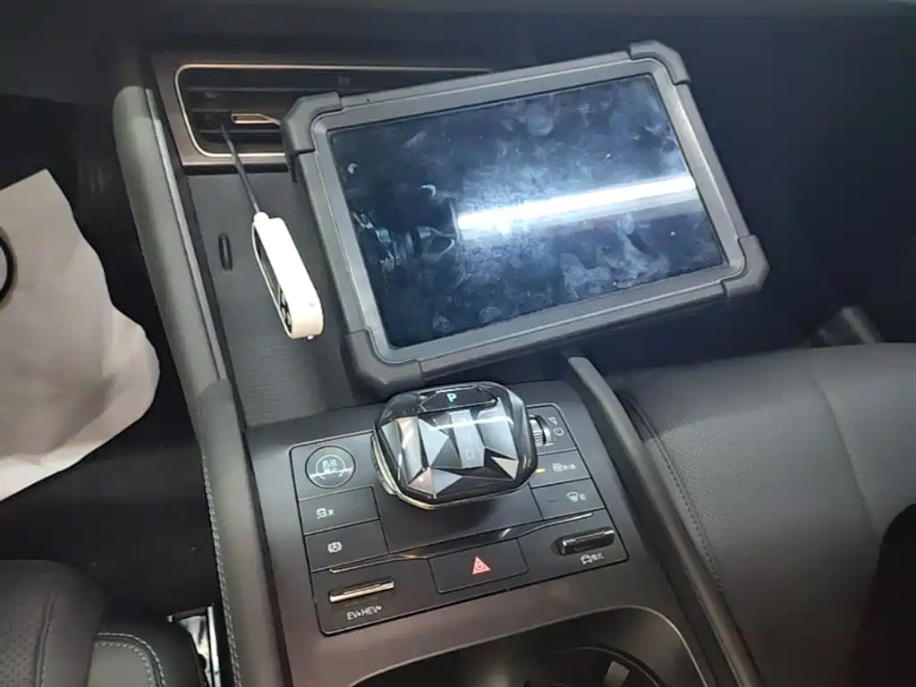 BYD Qin L 2024 DM-i 120KM Leading фото 14