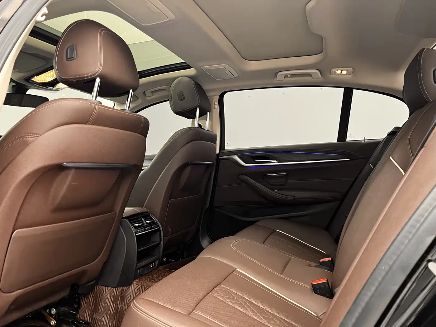 BMW 5 Series 2022 530Li Leading M Sport Package фото 25