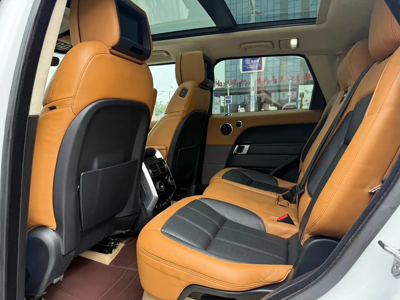 Land Rover Range Rover Sport 2018 3.0 SC V6 Fashion Genesis DYNAMIC фото 5