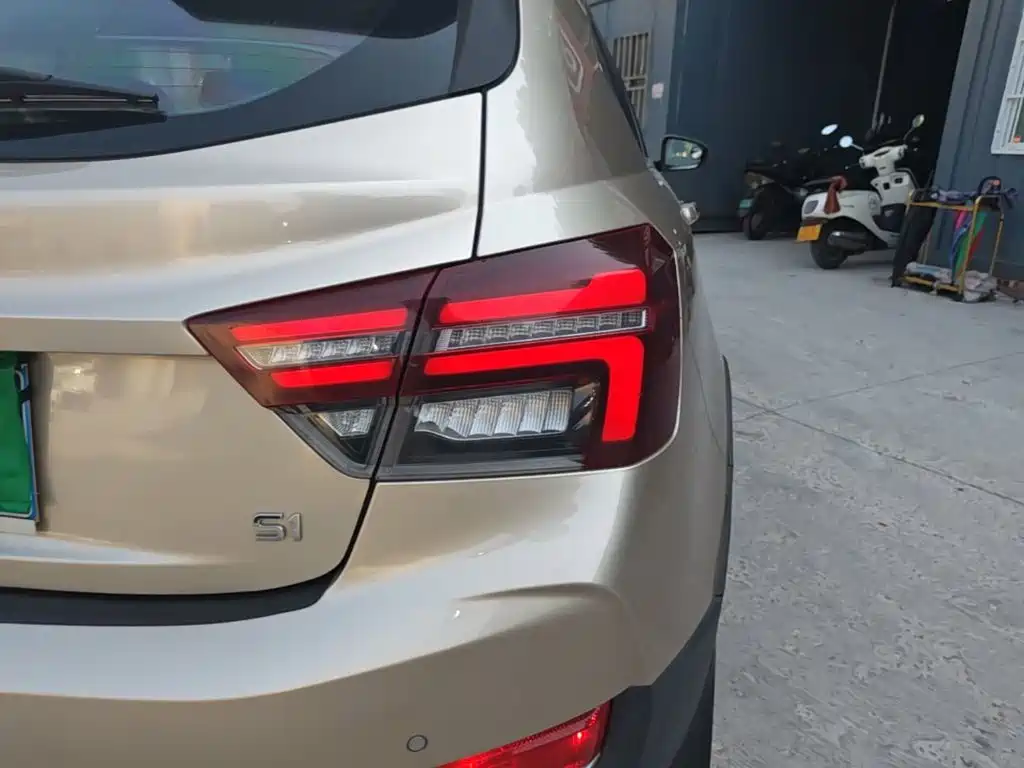 Geely Vision S1 2018 2018 1.4T CVT Sharp Enjoy