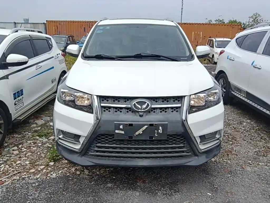 Фото 3 - BAIC Huansu S3