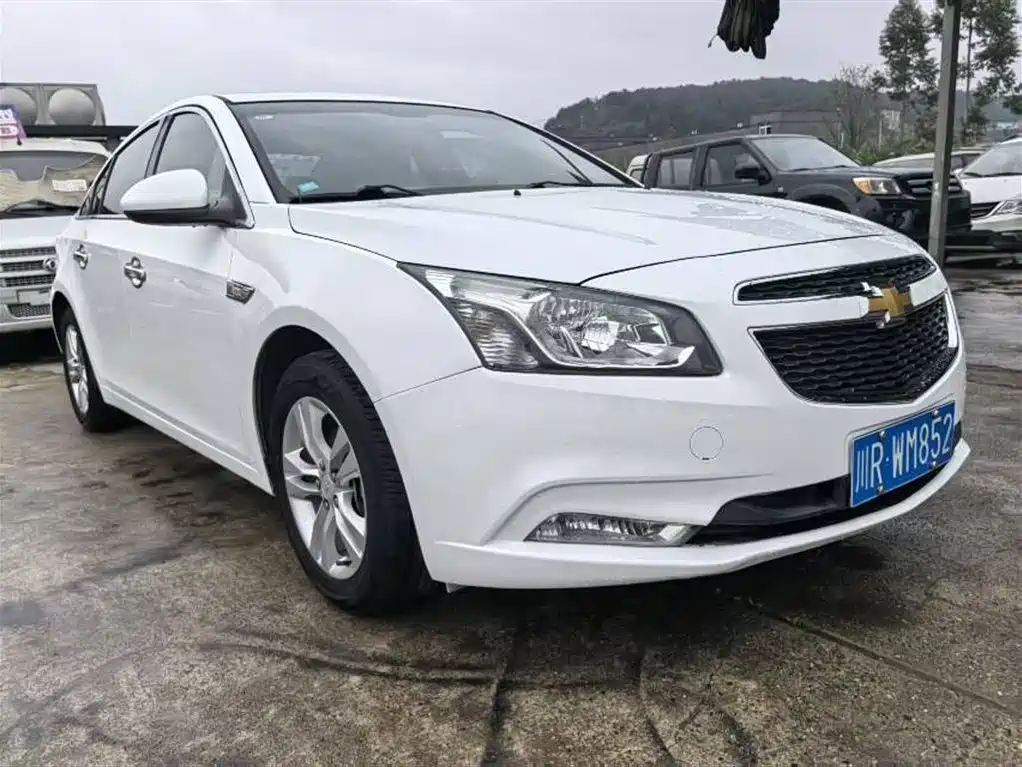 Chevrolet Cruze 2015 1.5L Classic SE AT фото 2