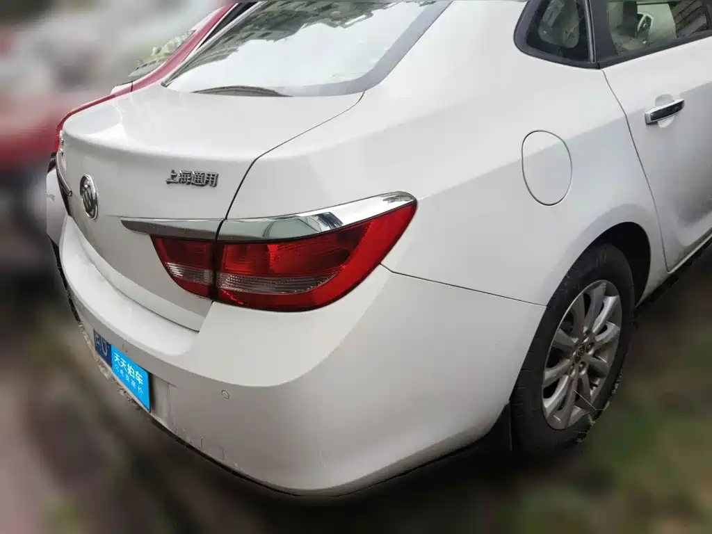 Фото 2 - Buick Excelle