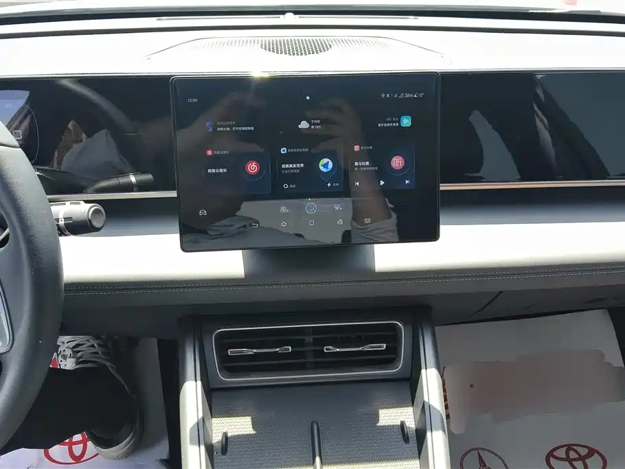 BYD Qin L 2024 DM-i 80KM Leading Edition фото 12