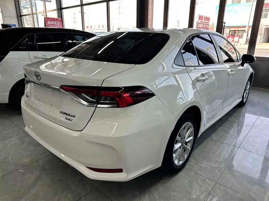Toyota Corolla 2021 1.2T S-CVT Elite PLUS Edition фото 6