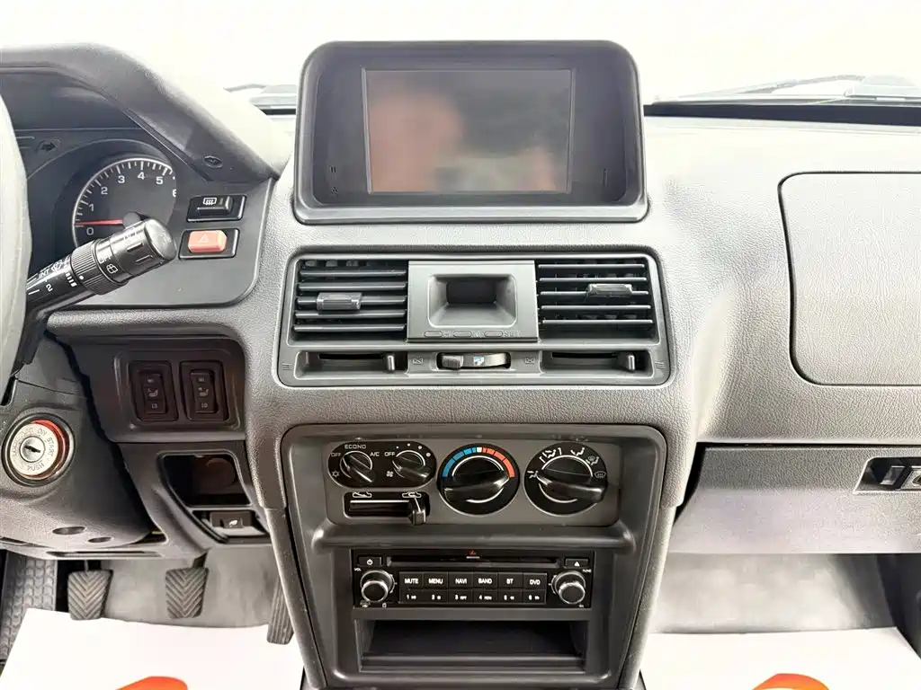 Leopaard Black King Kong 2009 2.4L Manual 4WD фото 13