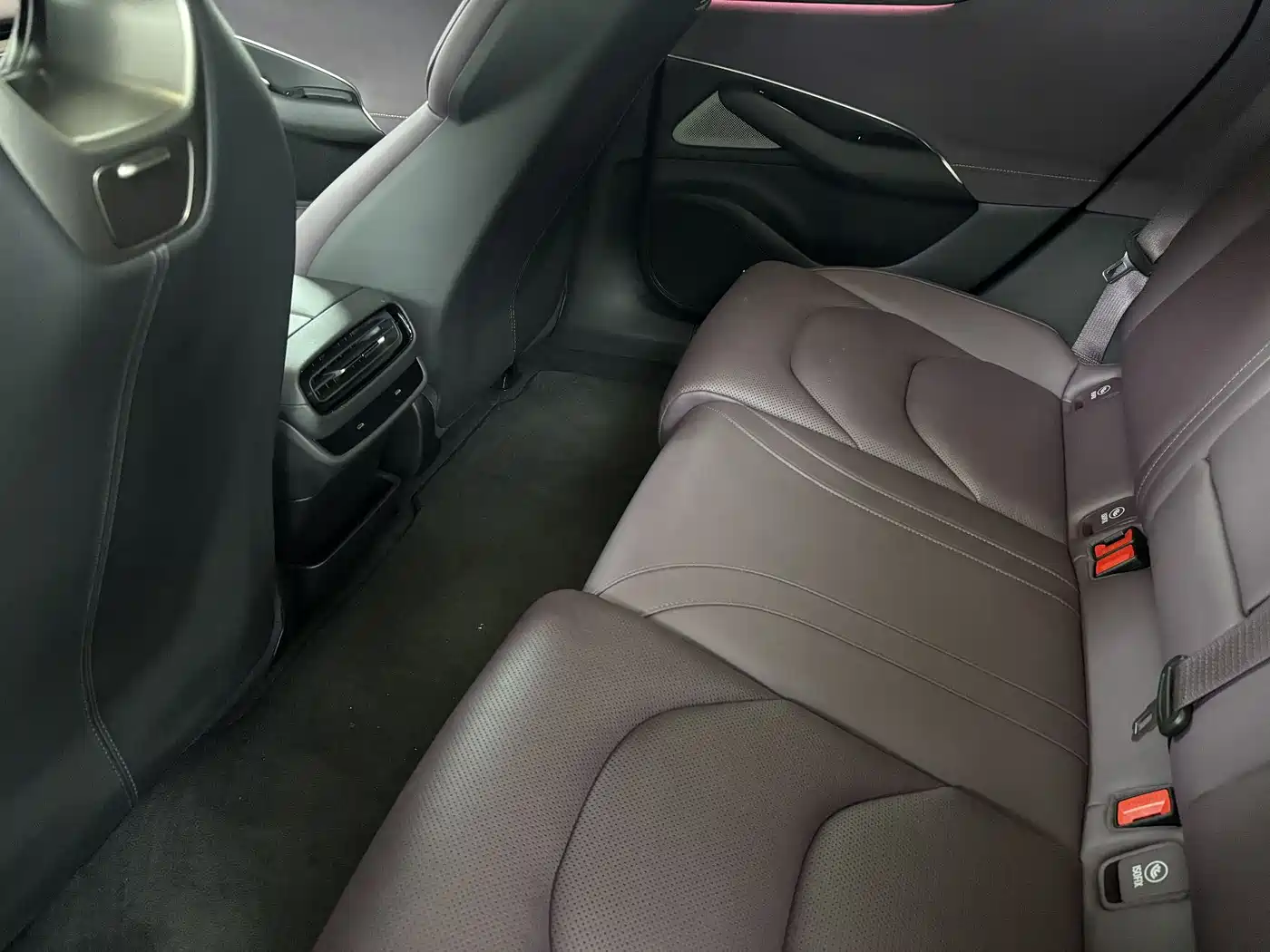 Xiaomi Auto Xiaomi SU7 2024 AWD Extended Range Advanced Smart Driving Max Edition фото 7