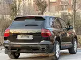 Photo 10 - Porsche Cayenne