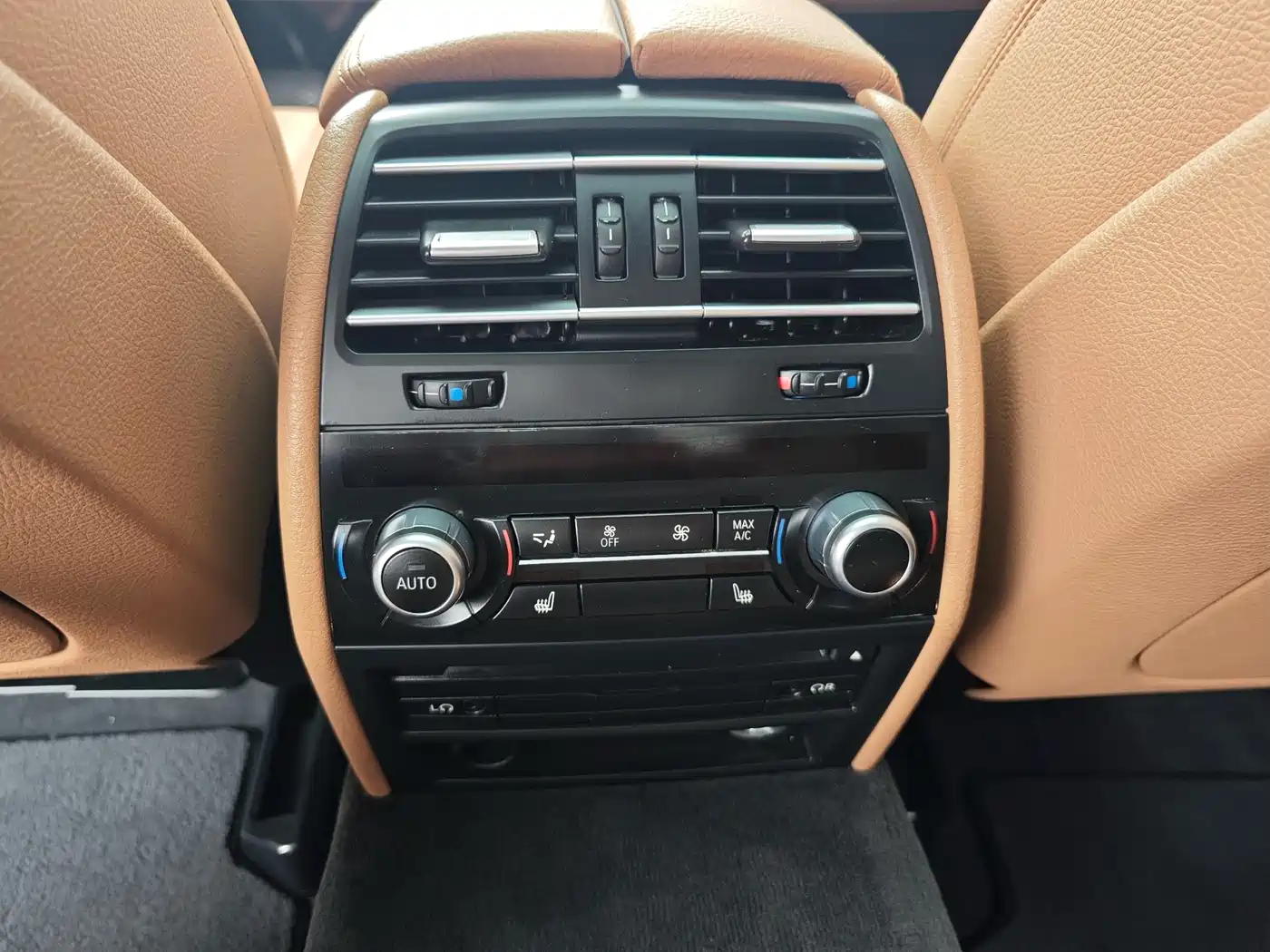 BMW 7 Series 2014 730Li Premium фото 15