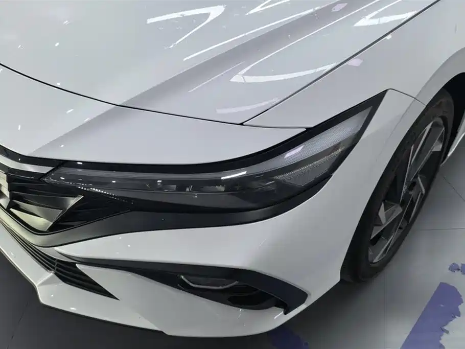 Hyundai Elantra 2023 1.5L CVT GLX Elite Edition фото 5