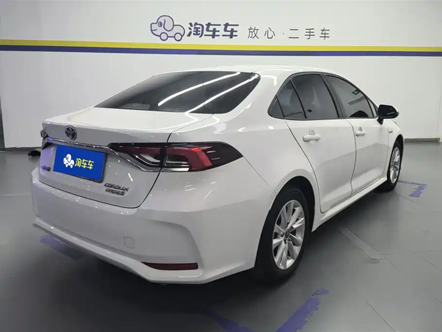 Toyota Corolla 2023 1.8L Smart Hybrid Dual Engine Elite Edition фото 3