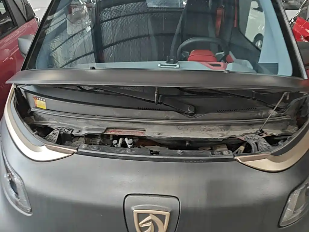 BAOJUN E200