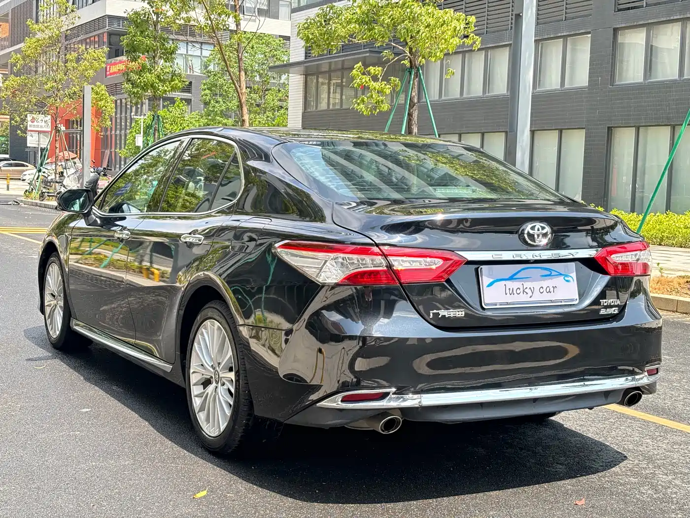 Toyota Camry 2018 2.5G Luxury Edition фото 6
