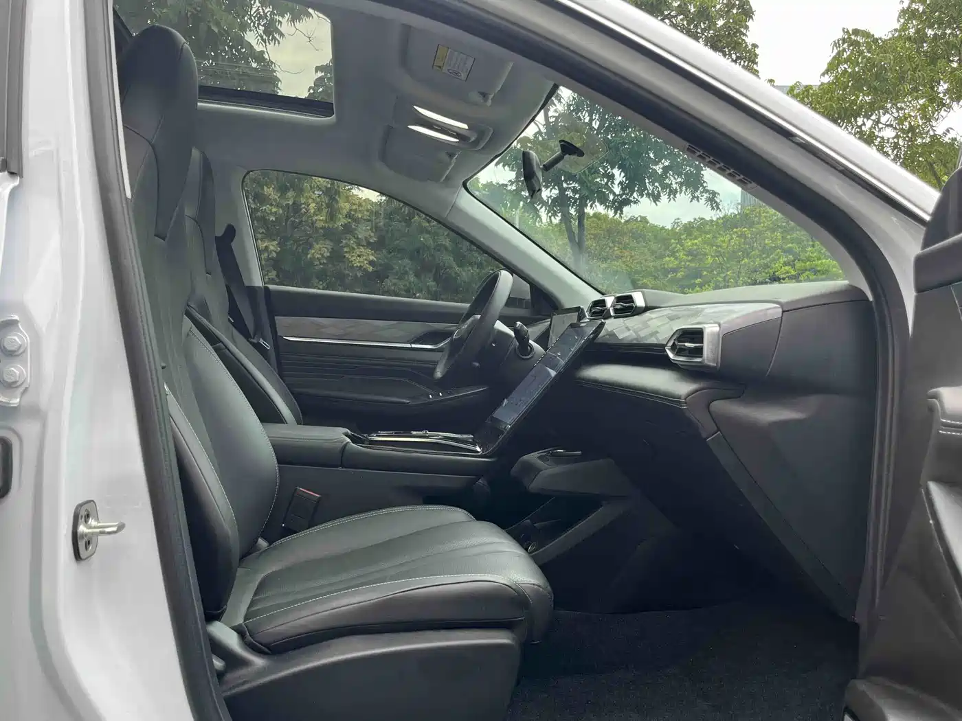 Dongfeng Aeolus Haohan 2024 2024 Glory Edition DH-i 1.5T Luxury