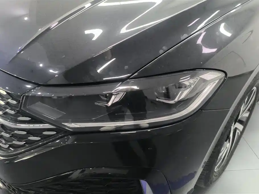 Volkswagen Lavida 2023 300TSI DSG Starlight Full Comfort Edition фото 5