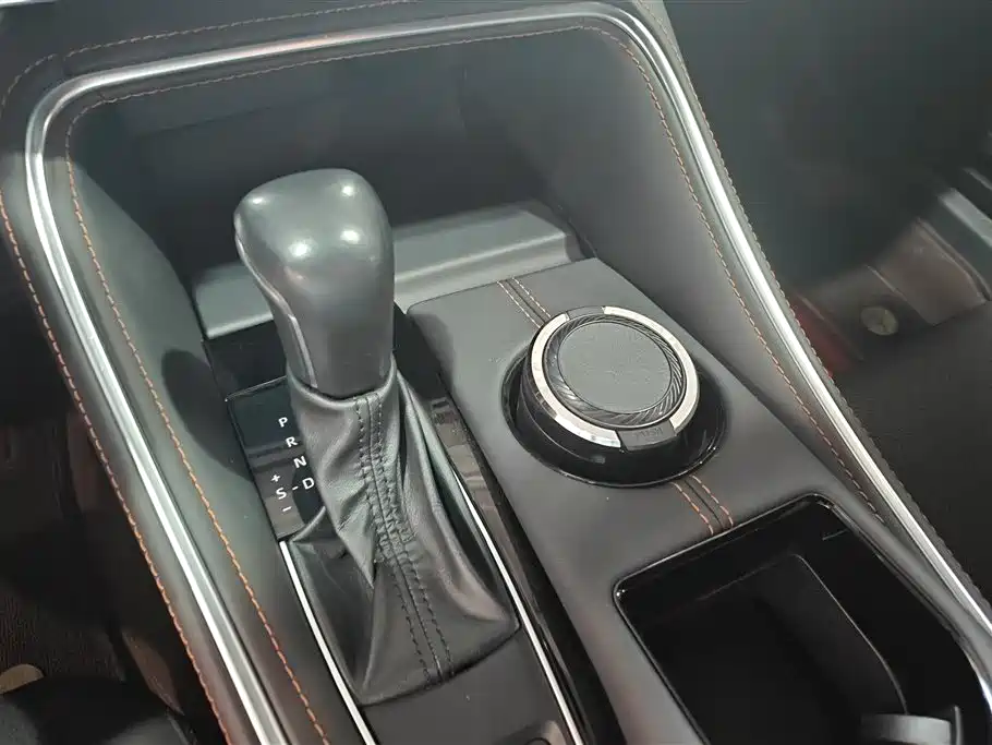 Toyota Avalon 2024 Hybrid 2.0L Luxury Edition фото 16