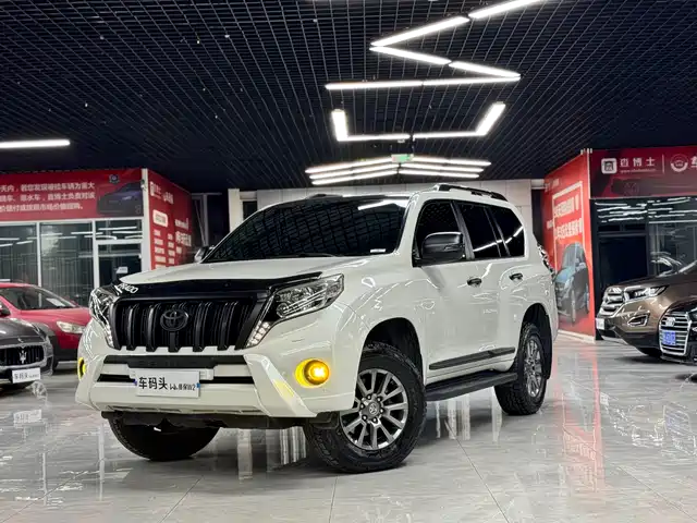 TOYOTA PRADO