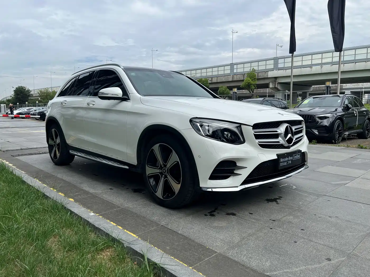 Mercedes-Benz GLC 2019 GLC 300 L 4MATIC Dynamic фото 3