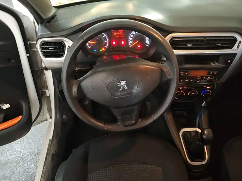 Peugeot 301 2016 2016 1.6L Manual Comfort Edition