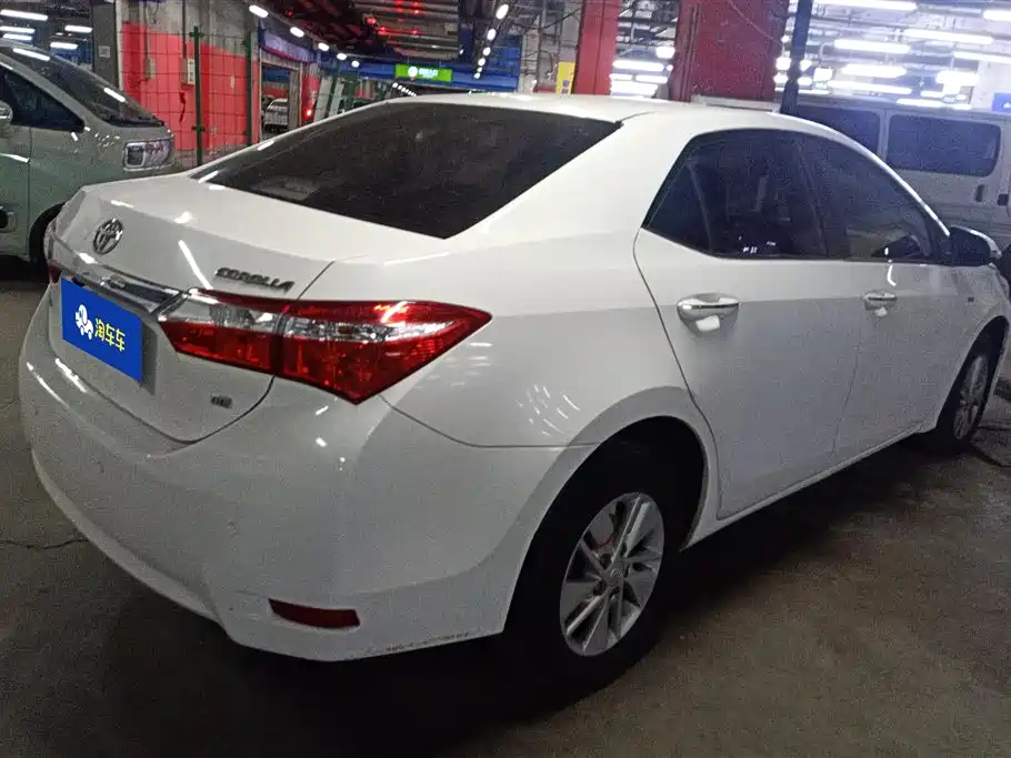 Toyota Corolla 2017 1.6L CVT GL фото 3