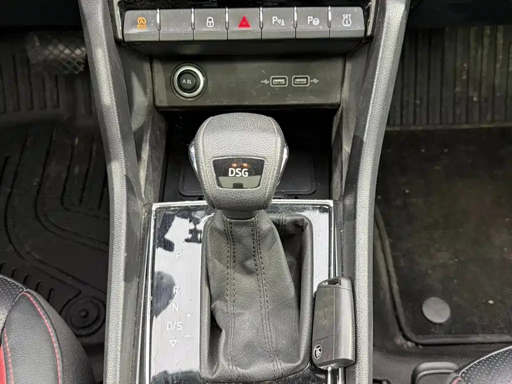 Škoda Karoq 2023 TSI280 Luxury Edition фото 12