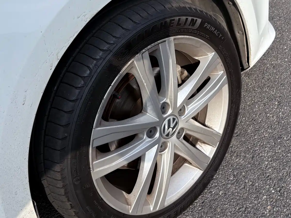 Volkswagen Sagitar 2018 280TSI DSG Spark Edition фото 10