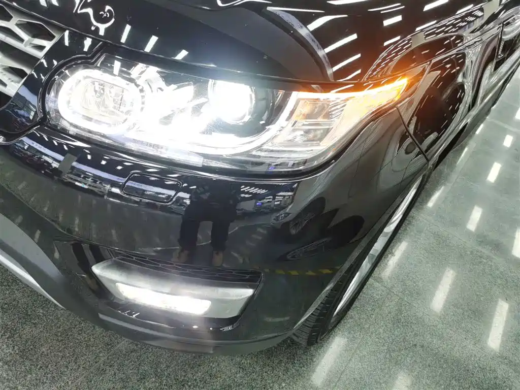 Land Rover Range Rover Sport 2017 3.0 SC V6 HSE фото 3