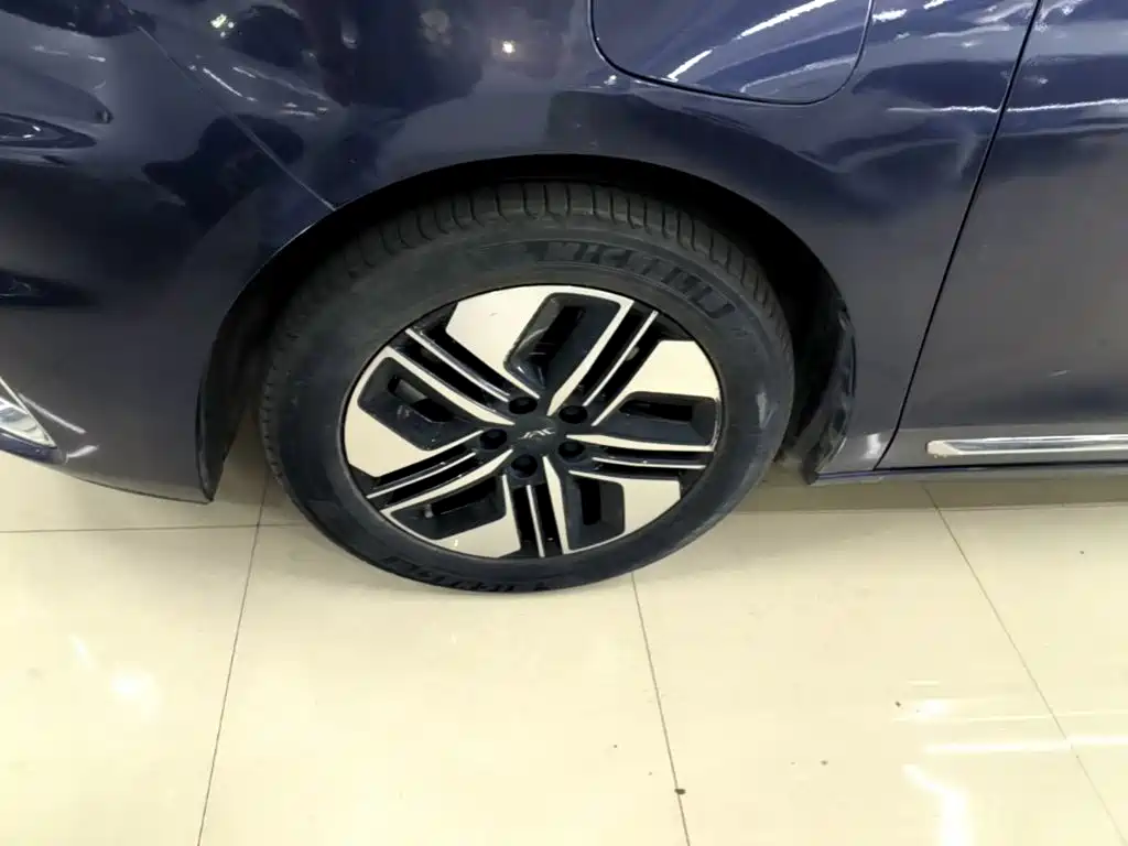 JAC Refine Refine RF8 PHEV 2024 2024 Smart Edition 1.5T 150KM Flagship (LFP)