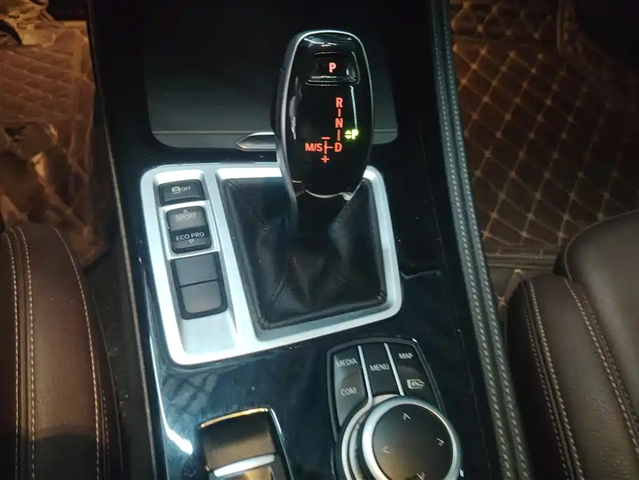BMW 1 Series 2021 125i M Sport Black Night Edition фото 16