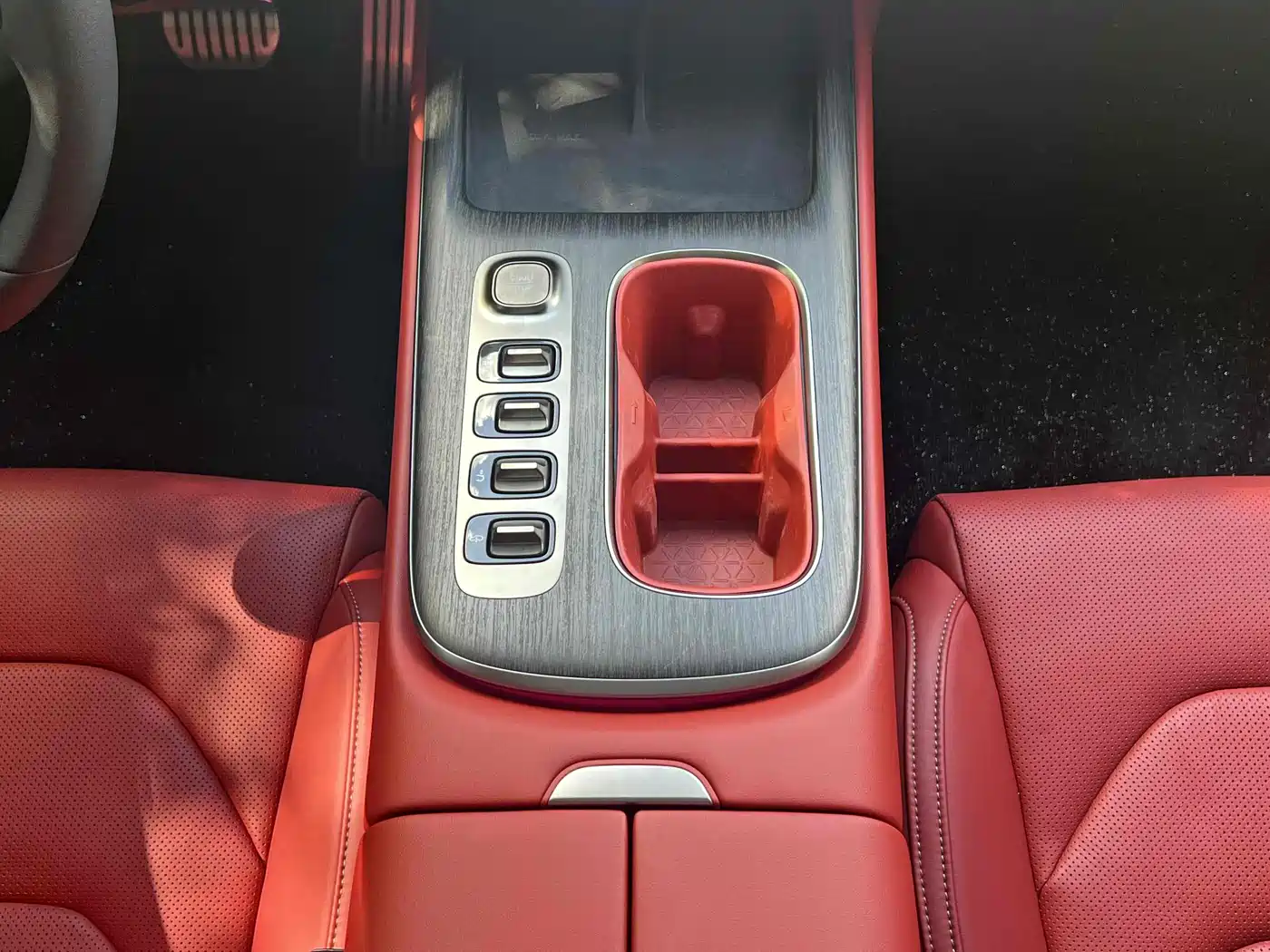 Xiaomi Auto Xiaomi SU7 2024 AWD Extended Range Advanced Smart Driving Max Edition фото 10