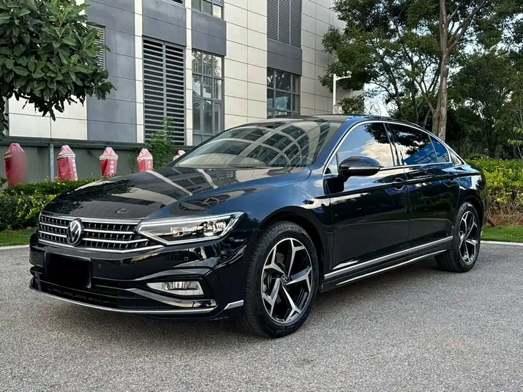 Volkswagen Magotan 2023 2 Million Units Anniversary Edition 330TSI DSG Leading Type
