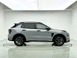 Photo 3 - Lynk & Co 01 EM-P