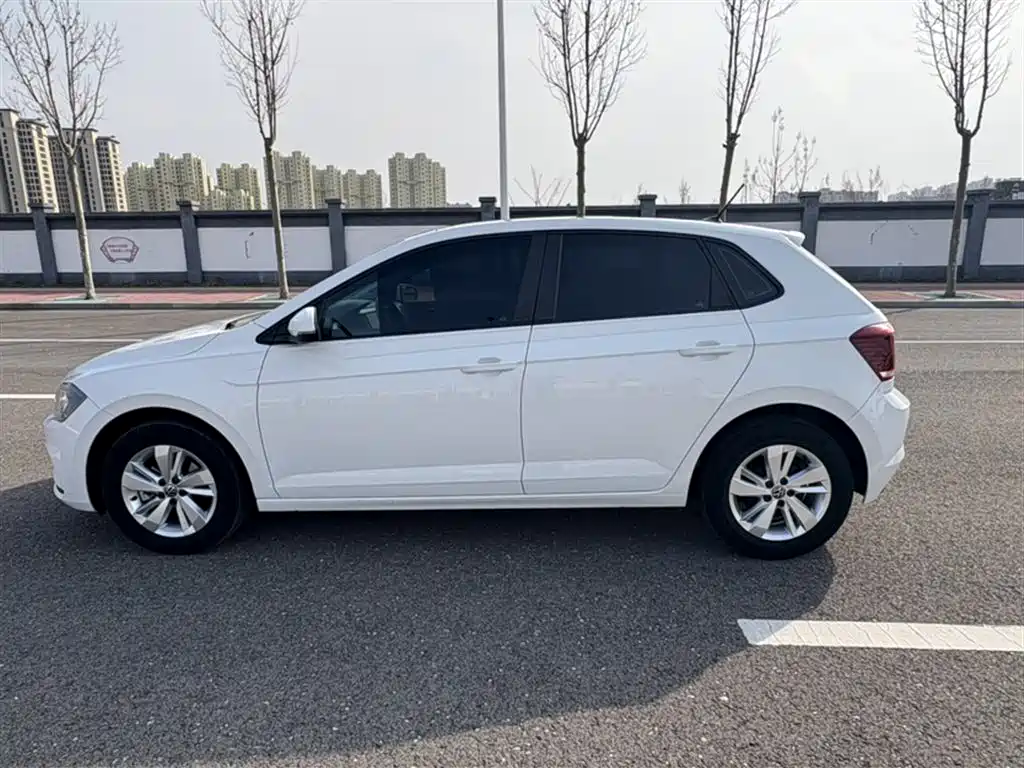 Volkswagen Polo 2021 Plus 1.5L Automatic Panorama Enjoyment Edition фото 7